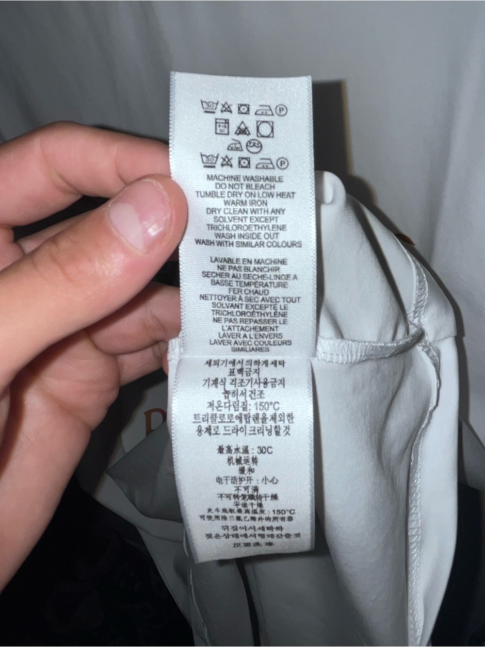 Burberry White Short Sleeve Logo Graphic Tee with Brown Crest - Picture 6 of 6